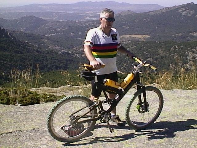 cecimaq.jpg (69694 bytes)